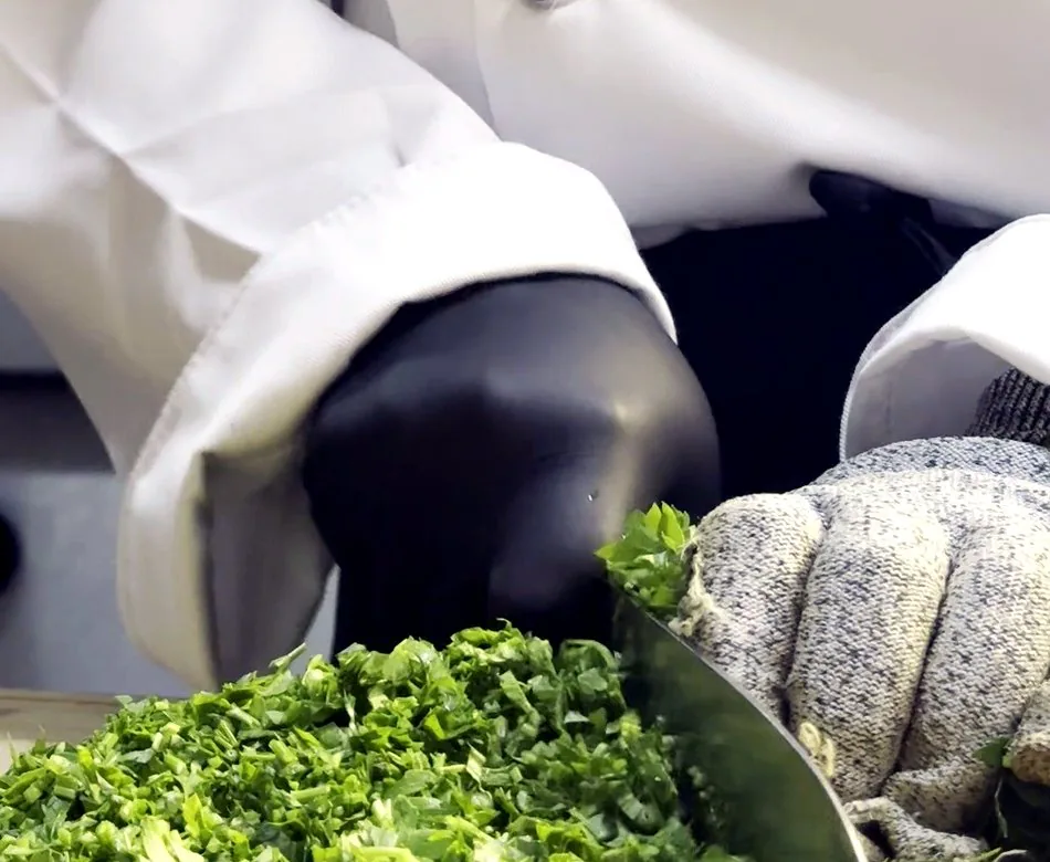 En cuisine, tout se prépare à la main